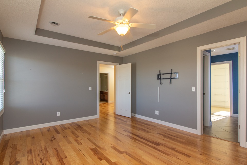mainrealestate13