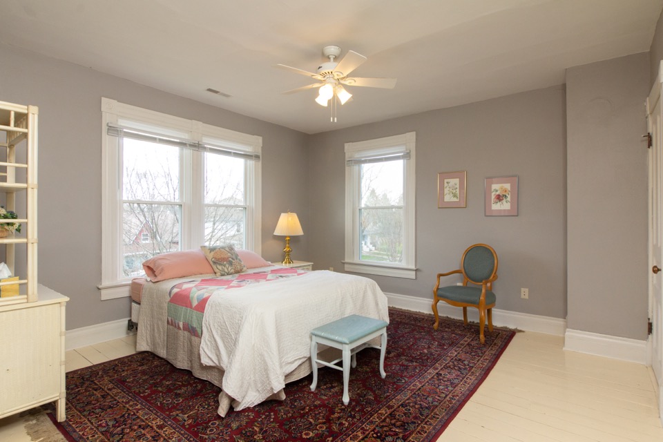 mainrealestate15